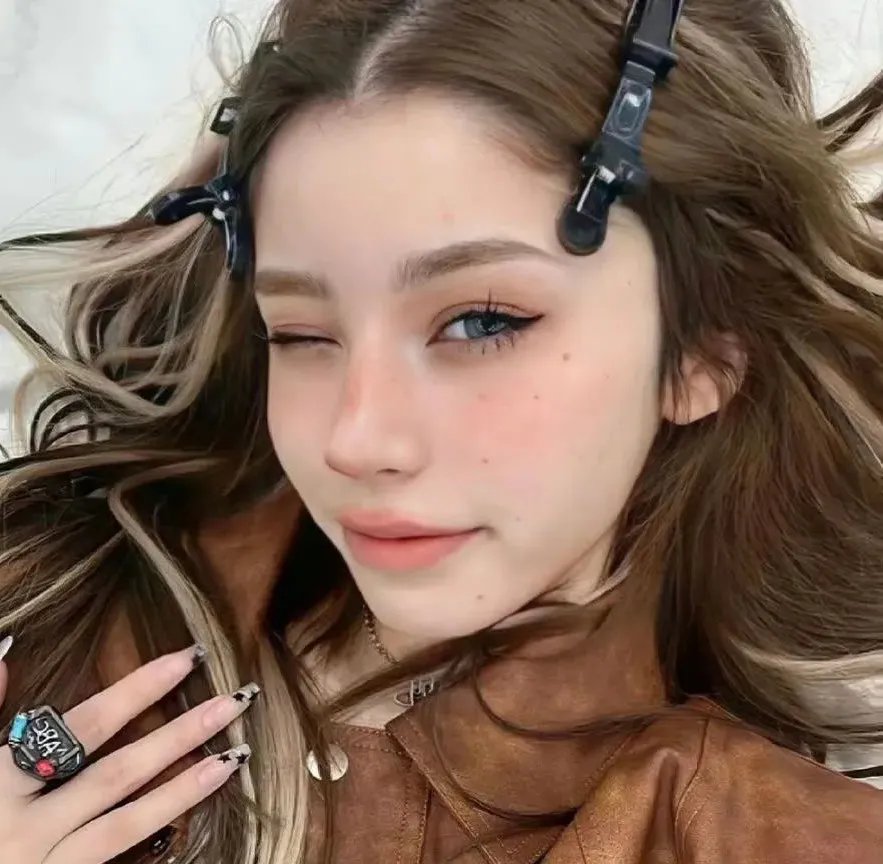 风月泣残红